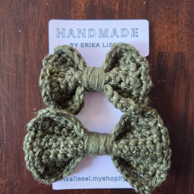 The Mini and Me - Crochet Bow Set - Handmade by Erika Liesel
