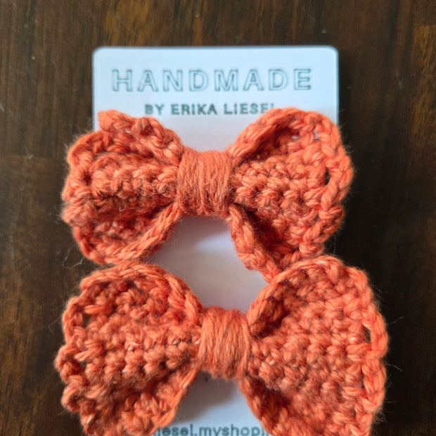 The Mini and Me - Crochet Bow Set - Handmade by Erika Liesel