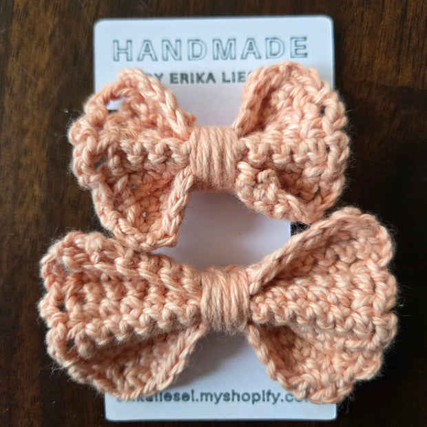The Mini and Me - Crochet Bow Set - Handmade by Erika Liesel