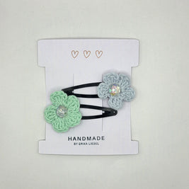 Handmade crochet flower hair clips with sparkly centers on Handmade by Erika Liesel card