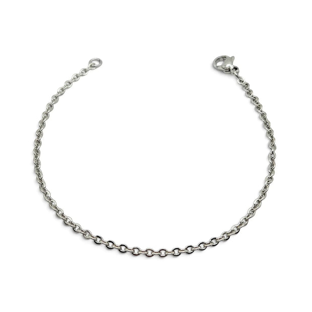 Handmade by Erika Liesel silver tone stainless steel oval cable chain bracelet with a lobster clasp closure.