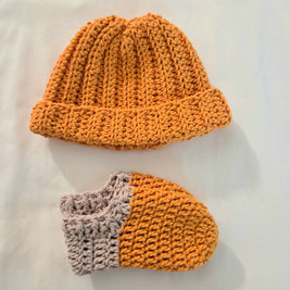 Ribbed Baby Beanie and Sock Set (6–12 Months)